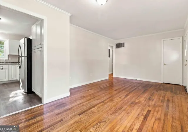 Photo 4 of Single family home for sale at 1944 Mayes Dr SE, Marietta, GA 30067 | MLS# 10843393 | Listing updated on 2026-09-10