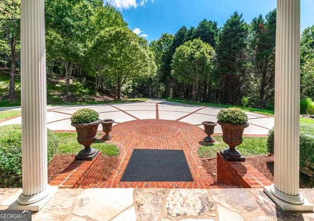 Photo 3 of Mansion for sale at 5030 Highland Ridge Run, Gainesville, GA 30506 | MLS# 10845168 | Listing updated on 2026-10-02