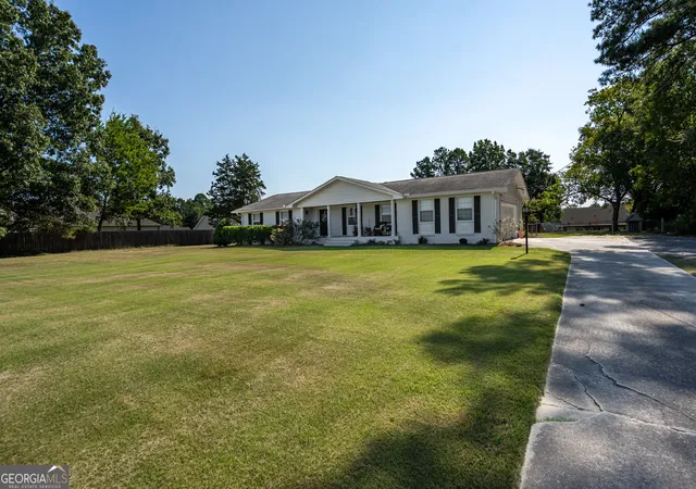 Photo 3 of Single family home for sale at 1234 Old Dalton Rd Ne, Rome, GA 30165 | MLS# 10838969 | Listing updated on 2026-09-17