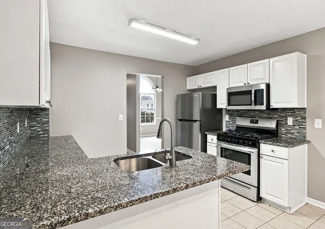 Photo 4 of Single family home for sale at 6258 Lakeview Ct, Rex, GA 30273 | MLS# 10838755 | Listing updated on 2026-09-21