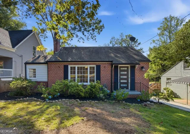 Photo 1 of Single family home for sale at 978 Winburn Dr, East Point, GA 30344 | MLS# 10843128 | Listing updated on 2026-09-10