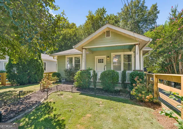 Photo 2 of Single family home for sale at 1353 Meridian St Se, Atlanta, GA 30317 | MLS# 10843566 | Listing updated on 2026-09-24