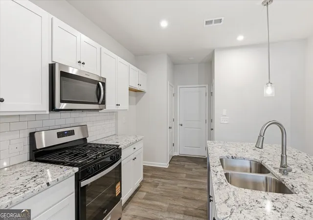 Photo 4 of Townhouse for sale at 1190 Park Ctr Cir, Austell, GA 30168 | MLS# 10781918 | Listing updated on 2026-09-11