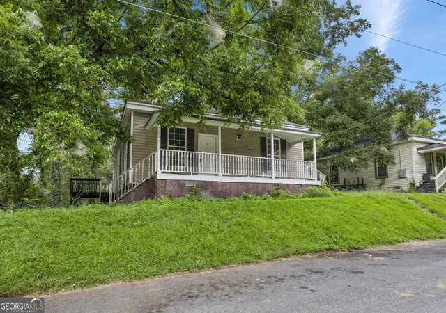 Photo 2 of Single family home for sale at 3 Spruce St, Porterdale, GA 30014 | MLS# 10833886 | Listing updated on 2026-10-05