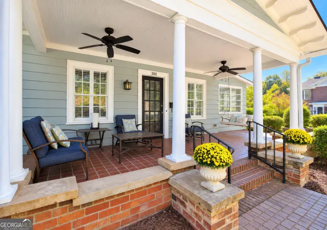 Photo 3 of Single family home for sale at 300 East 4th St, Rome, GA 30161 | MLS# 10880669 | Listing updated on 2026-10-29