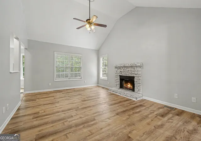 Photo 2 of Single family home for sale at 402 Eileen Cir, Canton, GA 30114 | MLS# 10872766 | Listing updated on 2026-10-29