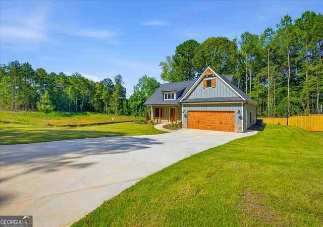 Photo 2 of Sale Pending at 816 Presley Farm Pkwy, Rockmart, GA 30153 | MLS# 10845311 | Listing updated on 2026-09-26