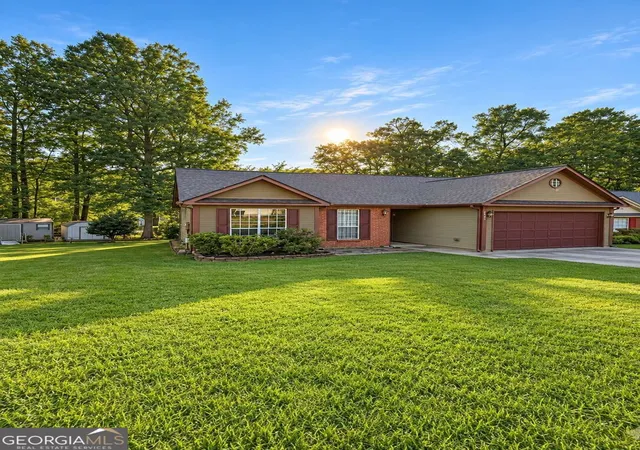 Photo 3 of Single family home for sale at 2431 Northmill Ln, Decatur, GA 30035 | MLS# 10846709 | Listing updated on 2026-09-16