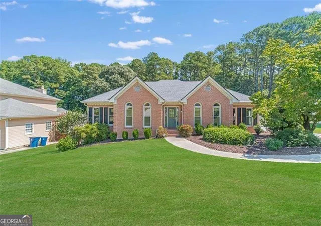 Photo 1 of Sale Pending at 2078 Lakewood Cir Sw, Grayson, GA 30017 | MLS# 10843228 | Listing updated on 2026-09-15