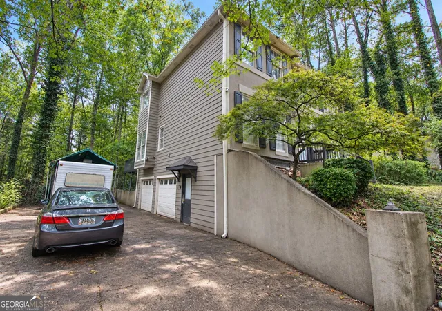 Photo 3 of Single family home for sale at 440 Longwood Ct #440, Jonesboro, GA 30236 | MLS# 10637257 | Listing updated on 2026-09-11