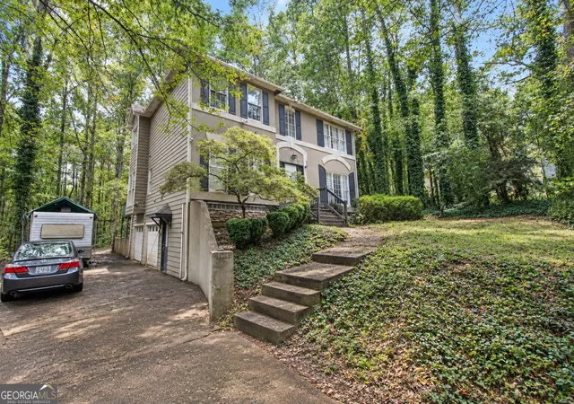 Photo 3 of Single family home for sale at 440 Longwood Ct #440, Jonesboro, GA 30236 | MLS# 10637257 | Listing updated on 2026-09-11