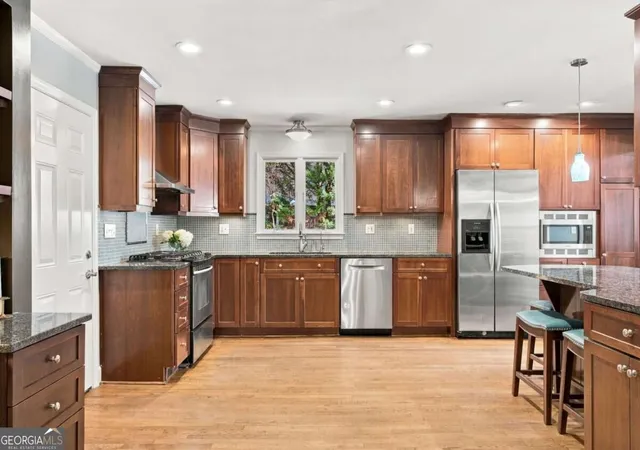 Photo 3 of Single family home for sale at 2526 Stonington Rd, Atlanta, GA 30338 | MLS# 10880043 | Listing updated on 2026-10-28