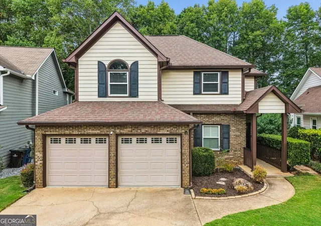 Photo 1 of Single family home for sale at 880 Brg Pointe Ct, Alpharetta, GA 30005 | MLS# 10852810 | Listing updated on 2026-09-25