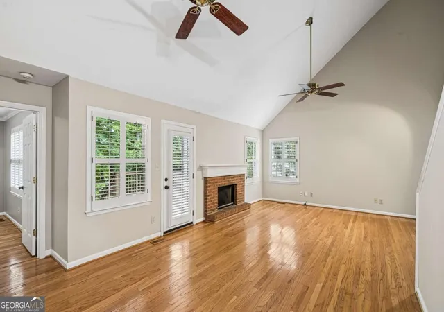 Photo 4 of Single family home for sale at 880 Brg Pointe Ct, Alpharetta, GA 30005 | MLS# 10852810 | Listing updated on 2026-09-25