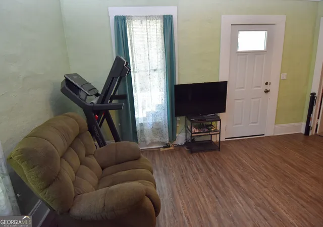 Photo 4 of Sale Pending at 115 Lamar St, Barnesville, GA 30204 | MLS# 10846694 | Listing updated on 2026-09-30