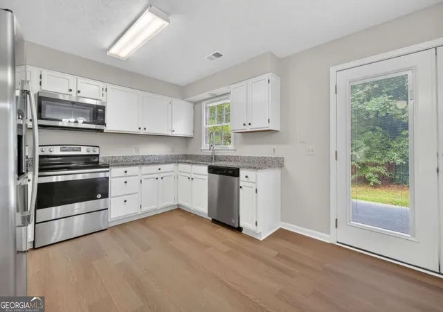 Photo 4 of Single family home for sale at 12110 Greenmont Walk, Alpharetta, GA 30009 | MLS# 10844802 | Listing updated on 2026-09-14