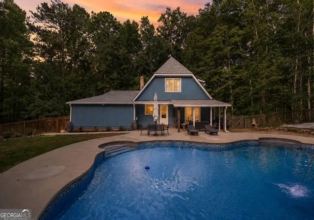 Photo 2 of Single family home for sale at 400 Darren Dr, Fayetteville, GA 30215 | MLS# 10836777 | Listing updated on 2026-09-10