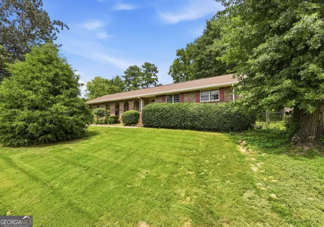 Photo 2 of Single family home for sale at 2171 Pinehurst Rd, Snellville, GA 30078 | MLS# 10815822 | Listing updated on 2026-09-21