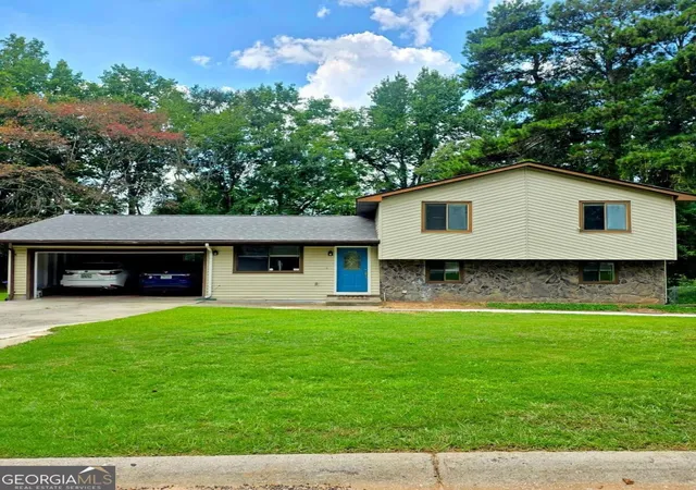 Photo 1 of Single family home for sale at 2514 Rhoanoke Dr, Duluth, GA 30096 | MLS# 10839766 | Listing updated on 2026-09-17