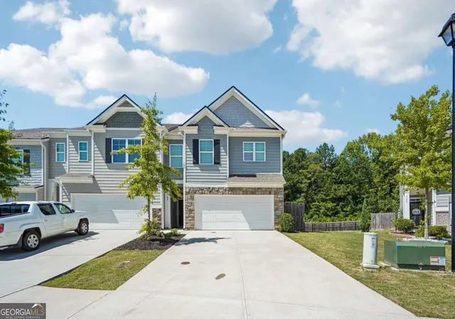 Photo 2 of Townhouse for sale at 5184 Barberry Ave, Oakwood, GA 30566 | MLS# 10844654 | Listing updated on 2026-09-25