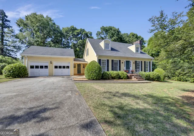 Photo 1 of Single family home for sale at 1756 Sw Colonial S Dr, Conyers, GA 30094 | MLS# 10850768 | Listing updated on 2026-10-06