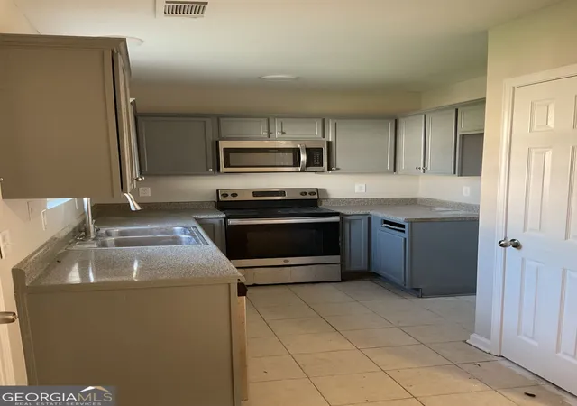 Photo 3 of Townhouse for sale at 838 Store House Court, Monroe, GA 30655 | MLS# 10791319 | Listing updated on 2026-09-01