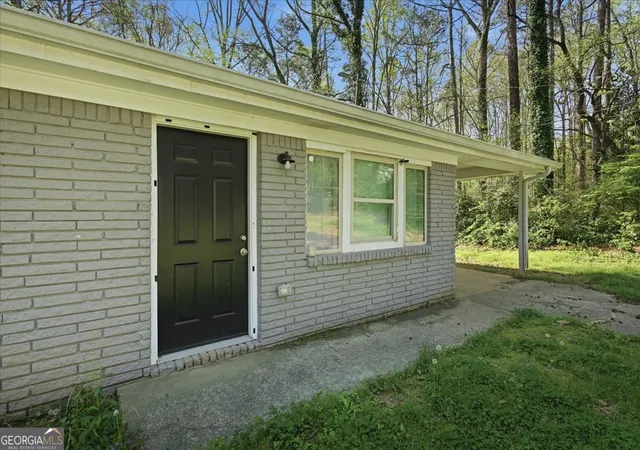 Photo 2 of Single family home for sale at 2536 Butner Rd SW, Atlanta, GA 30331 | MLS# 10871547 | Listing updated on 2026-10-26