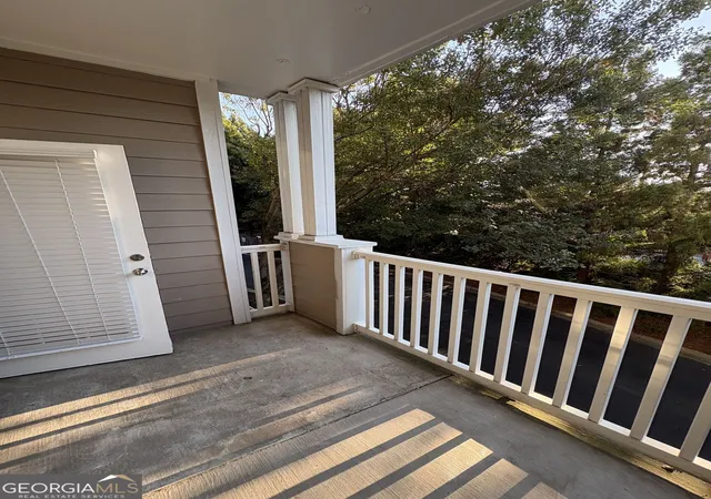Listing Photo 2 - Condo for sale in building located at 4333 Dunwoody Park, Atlanta, GA 30338 - Unit #2202