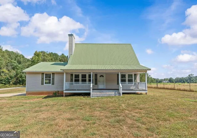 Photo 1 of Single family home for sale at 2722 Stone Dr, Comer, GA 30629 | MLS# 10851801 | Listing updated on 2026-10-07