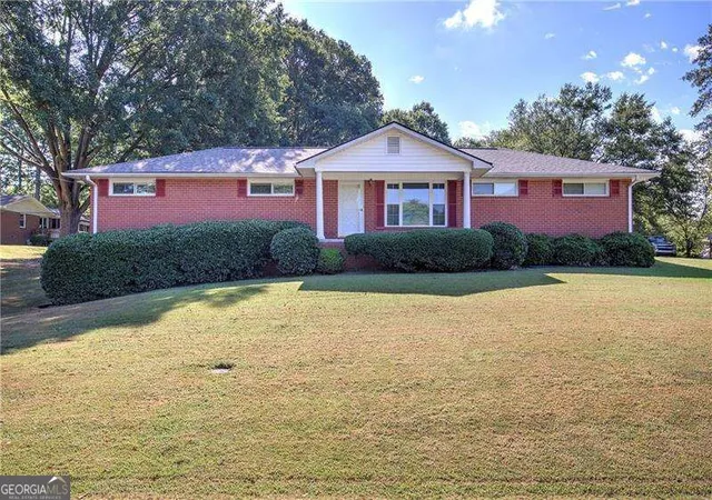 Photo 1 of Single family home for sale at 24 Beechwood Dr, Cartersville, GA 30120 | MLS# 10846395 | Listing updated on 2026-09-28