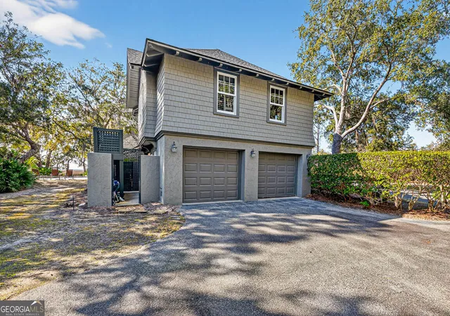 Photo 1 of Single family home for sale at 105 Hawkins Is Cir, St. Simons Island, GA 31522 | MLS# 10879951 | Listing updated on 2026-10-28