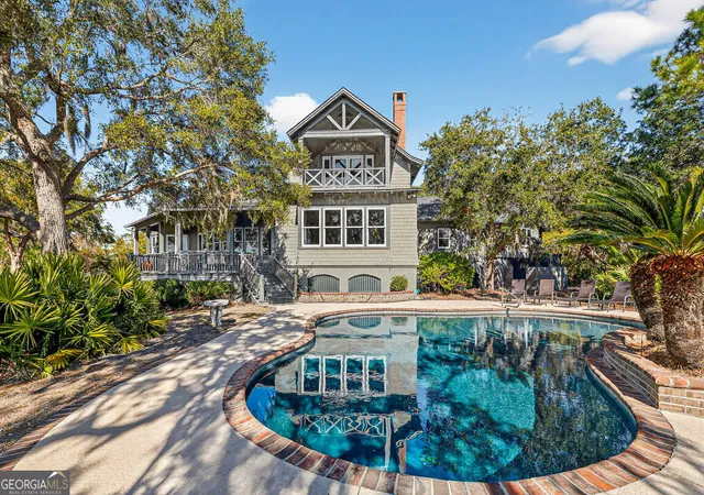 Photo 2 of Single family home for sale at 105 Hawkins Is Cir, St. Simons Island, GA 31522 | MLS# 10879951 | Listing updated on 2026-10-28