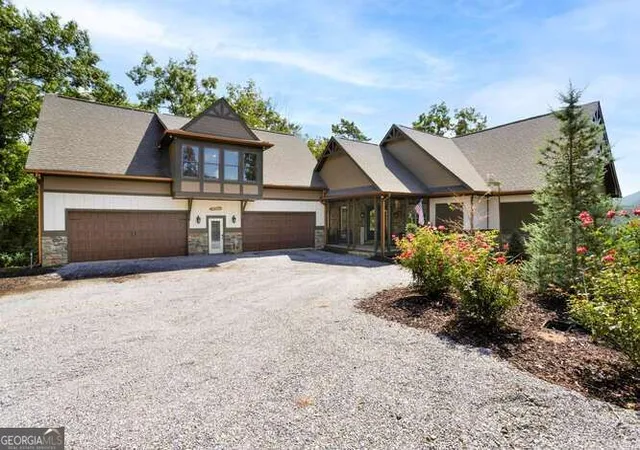 Photo 1 of Single family home for sale at 205 Hightower Ridge Dr, Hiawassee, GA 30546 | MLS# 10837297 | Listing updated on 2026-09-01