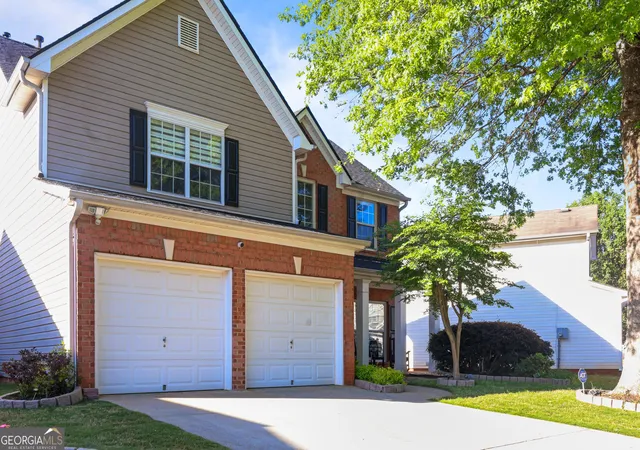 Photo 4 of Single family home for sale at 530 Clairidge Ln, Lawrenceville, GA 30046 | MLS# 10842278 | Listing updated on 2026-09-16