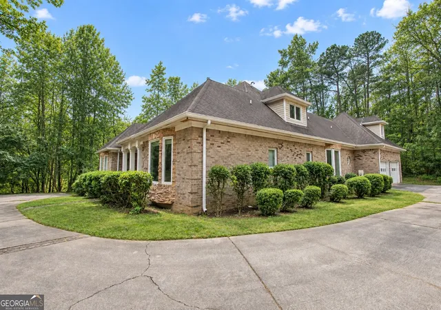 Photo 3 of Single family home for sale at 10060 Buice Rd, Alpharetta, GA 30022 | MLS# 10704888 | Listing updated on 2026-09-09