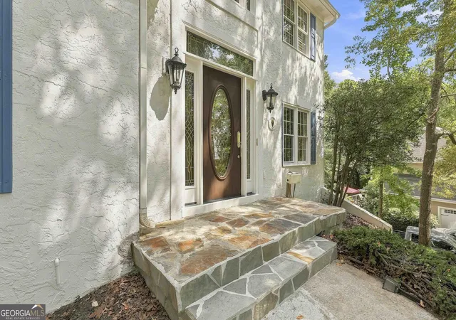 Photo 4 of Single family home for sale at 625 Bellenden Dr, Peachtree City, GA 30269 | MLS# 10840126 | Listing updated on 2026-09-04