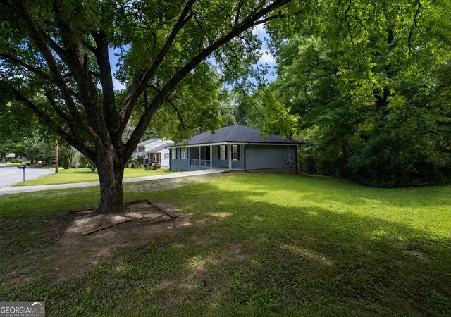 Photo 3 of Single family home for sale at 7102 Doncaster Rd, Jonesboro, GA 30236 | MLS# 10811929 | Listing updated on 2026-09-14