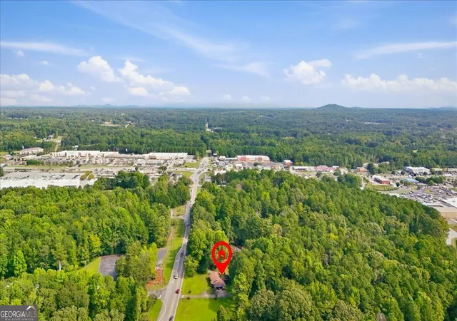 Photo 4 of House for sale at 329 Hiram Douglasville Hwy, Hiram, GA 30141 | MLS# 10851957 | Listing updated on 2026-10-07