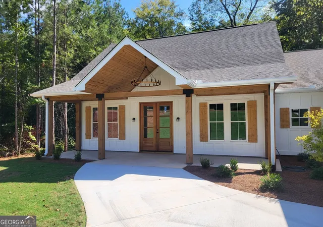 Photo 4 of Single family home for sale at 6491 13th Court SW, Lanett, AL 36863 | MLS# 10836414 | Listing updated on 2026-09-16