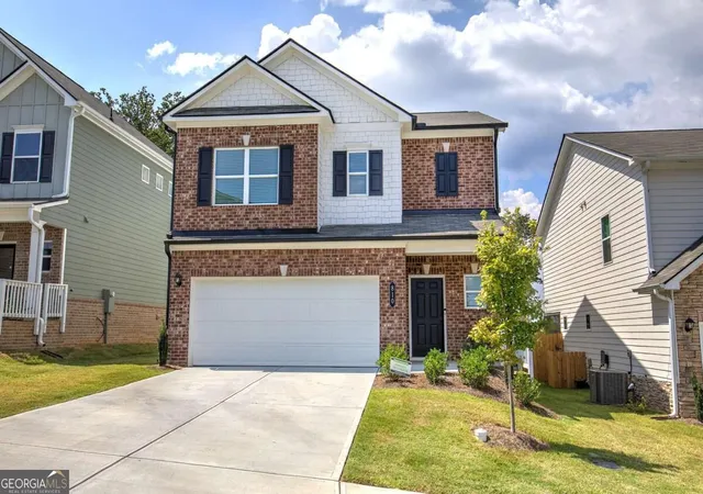 Photo 4 of Sale Pending at 810 Dundee Way, Cartersville, GA 30121 | MLS# 10840496 | Listing updated on 2026-09-15