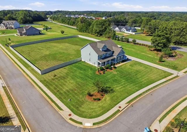 Photo 2 of Single family home for sale at 100 Leveret Rd, Locust Grove, GA 30248 | MLS# 10874333 | Listing updated on 2026-10-30