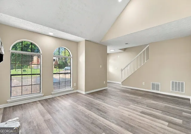 Photo 3 of Townhouse for sale at 818 Heritage Oaks Dr, Stone Mountain, GA 30088 | MLS# 10872580 | Listing updated on 2026-10-28