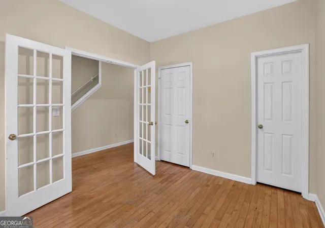 Photo 3 of Townhouse for sale at 213 Brookview Dr, Riverdale, GA 30274 | MLS# 10841400 | Listing updated on 2026-09-23