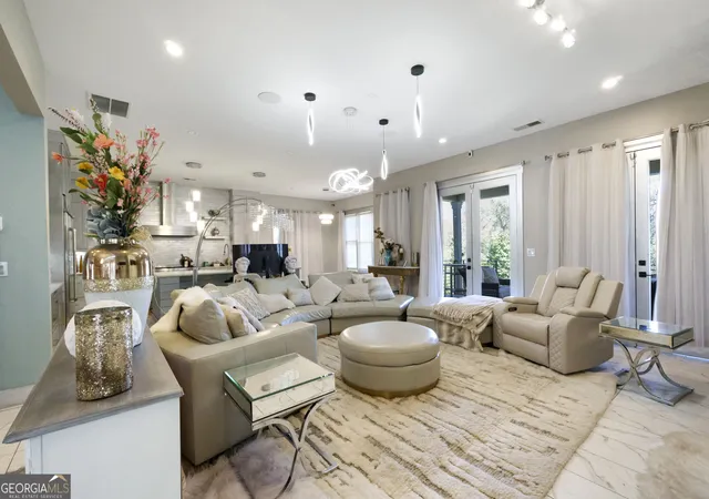 Photo 2 of Mansion for sale at 2981 Lookout Pl Ne, Atlanta, GA 30305 | MLS# 10841045 | Listing updated on 2026-09-21