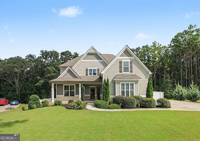 Photo 1 of Single family home for sale at 181 Peppertree Dr, Newnan, GA 30265 | MLS# 10839123 | Listing updated on 2026-09-20