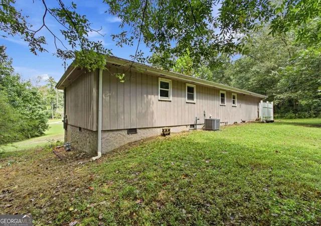 Photo 4 of Single family home for sale at 4008 Jody Cir, Austell, GA 30106 | MLS# 10839654 | Listing updated on 2026-09-28