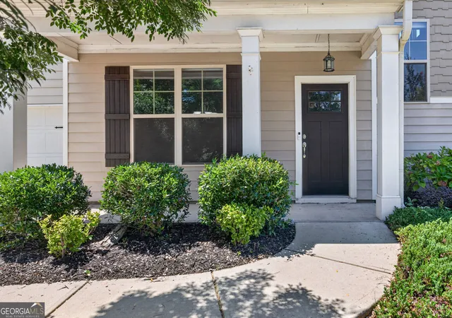 Photo 2 of Single family home for sale at 1202 Lincoln Ln, Braselton, GA 30517 | MLS# 10839677 | Listing updated on 2026-09-03