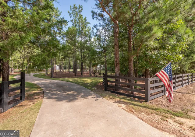 Photo 3 of Sale Pending at 1826 Pierce Rd, Waverly Hall, GA 31831 | MLS# 10837584 | Listing updated on 2026-09-08