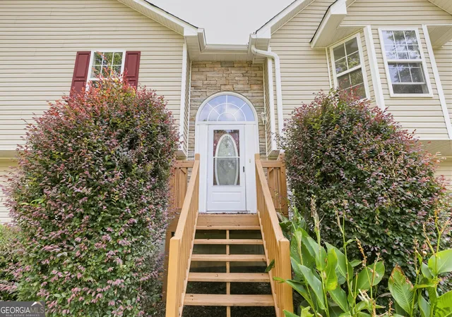 Photo 3 of Single family home for sale at 285 Pine Needle Trl, Villa Rica, GA 30180 | MLS# 10850967 | Listing updated on 2026-10-08