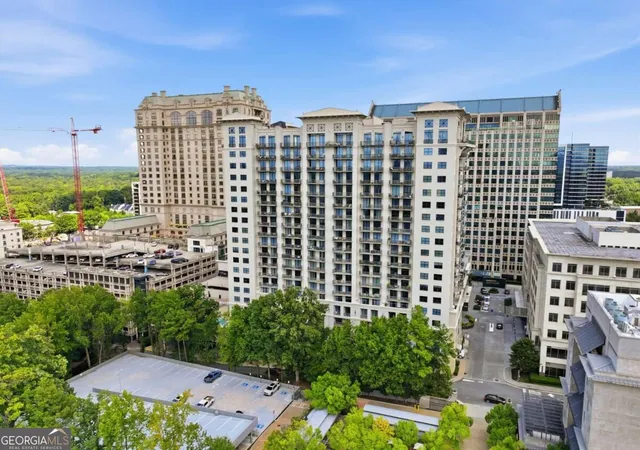 Photo 3 of Condo for sale at 3040 Peachtree Rd Nw #708, Atlanta, GA 30305 | MLS# 10849106 | Listing updated on 2026-10-02